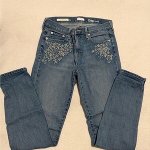GAP Women's Straight Leg Blue Jeans Floral Embroidered